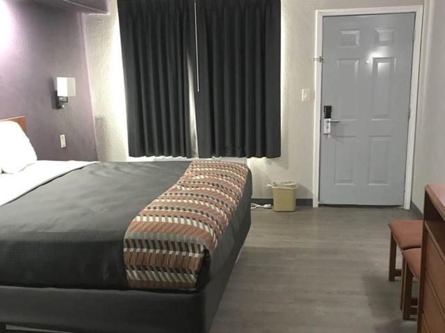 Executive Inn Kingsville Bagian luar foto