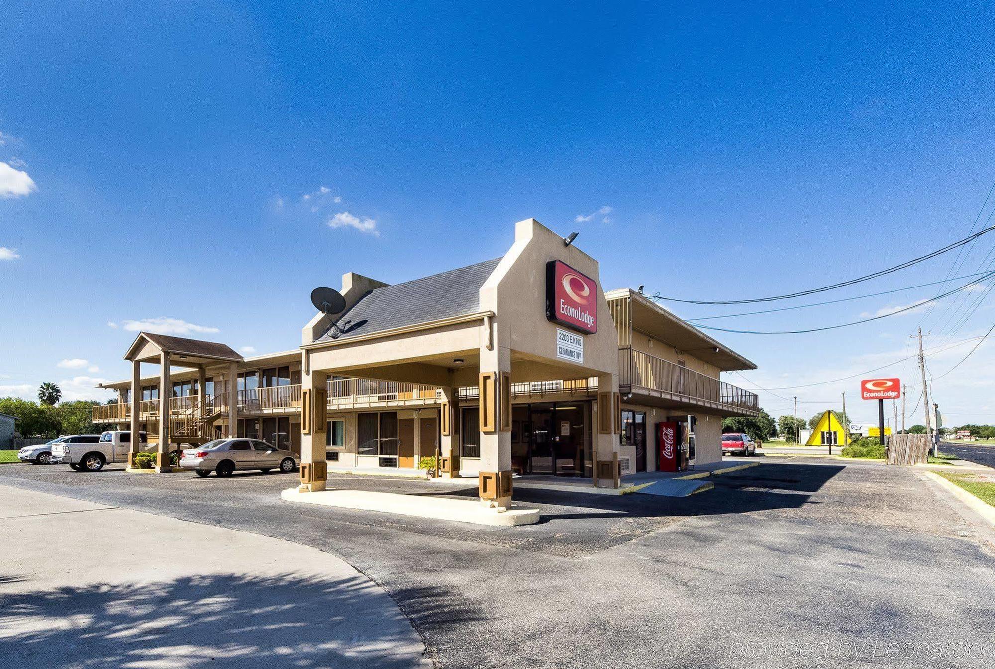 Executive Inn Kingsville Bagian luar foto