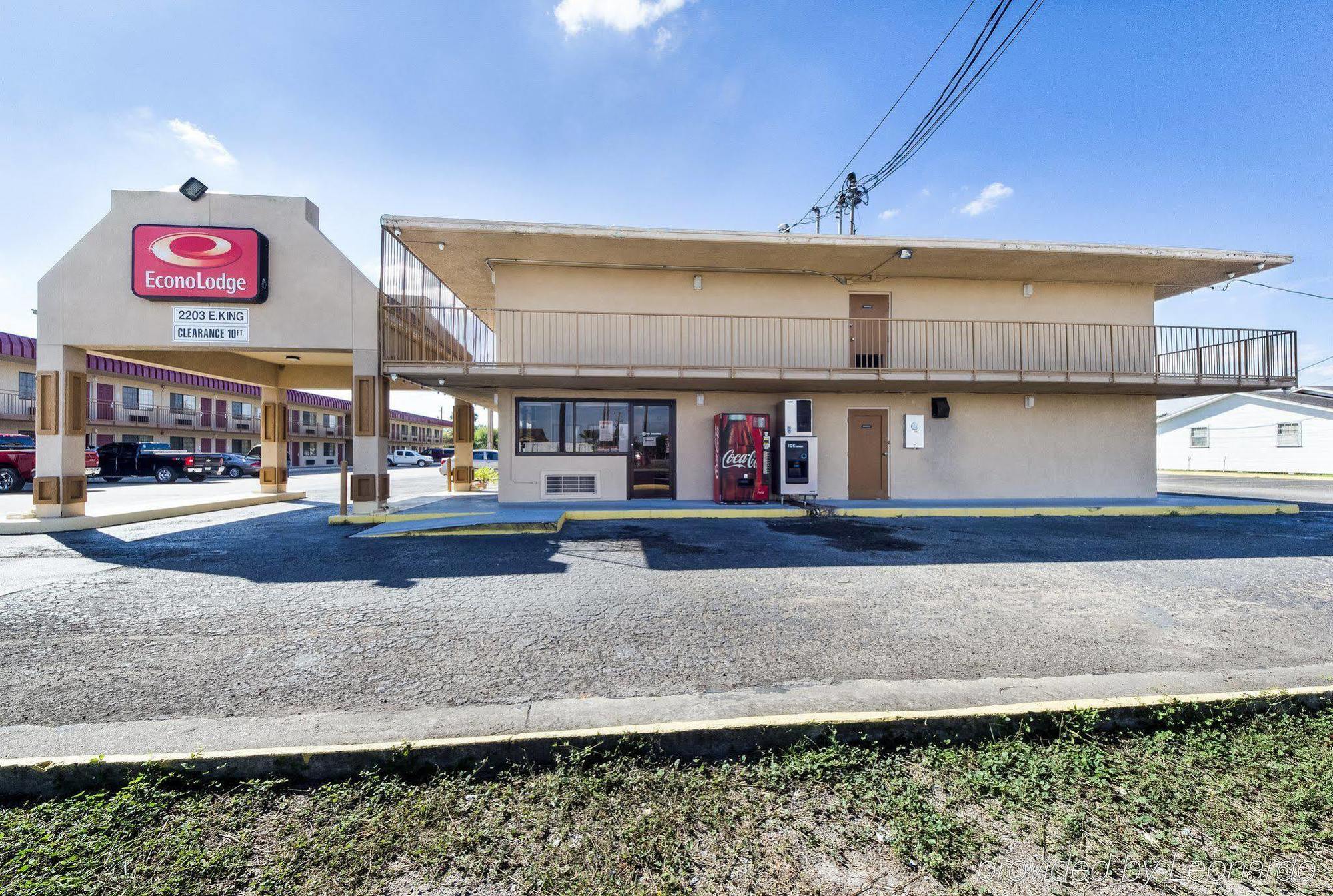 Executive Inn Kingsville Bagian luar foto